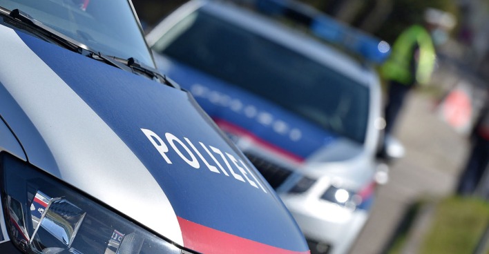 Polizeifahrzeuge im Einsatz