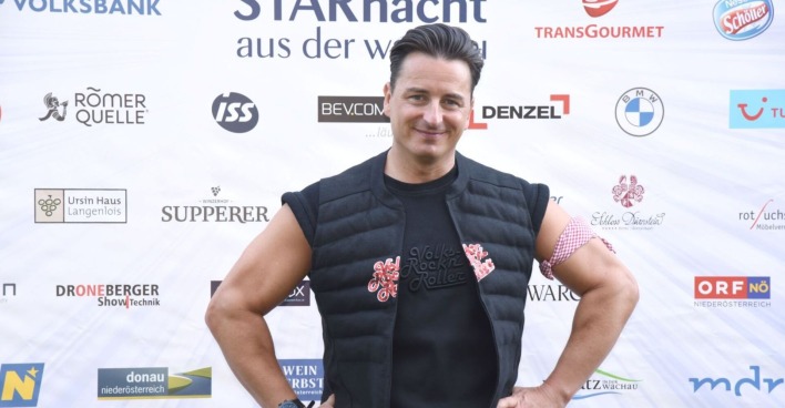 Andreas Gabalier lächelt