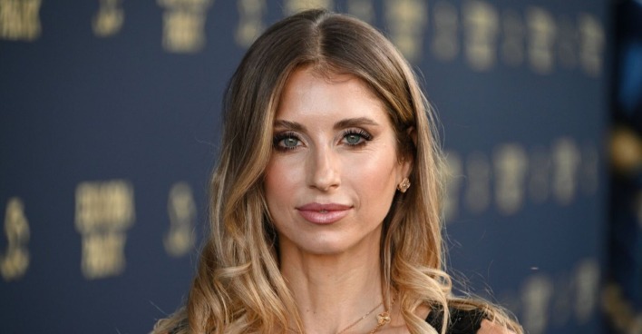 Cathy Hummels mit ernstem Gesicht