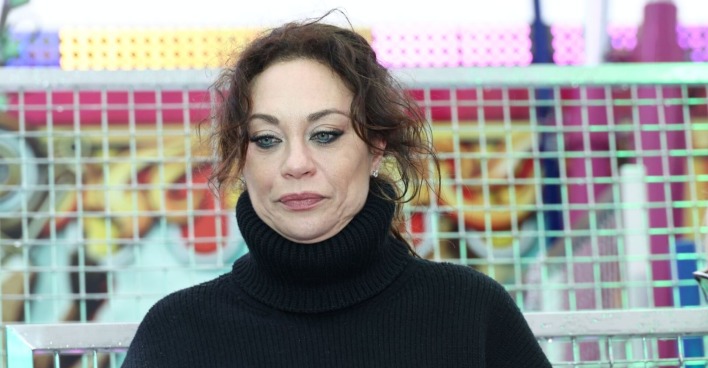 Lilly Becker mit ernstem Gesichtsausdruck