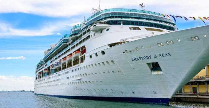 Rhapsody of the Seas-Kreuzfahrtschiff im Hafen von Venedig