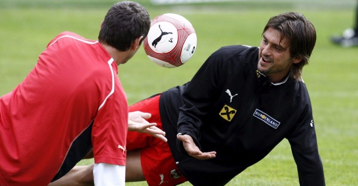 Heute spielt er wieder in Salzburg und will jungen Kickern helfen.