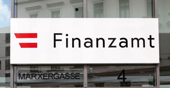 Tafel des Finanzamts in Österreich in Wien