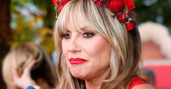 Heidi Klum mit rotem Lippenstift