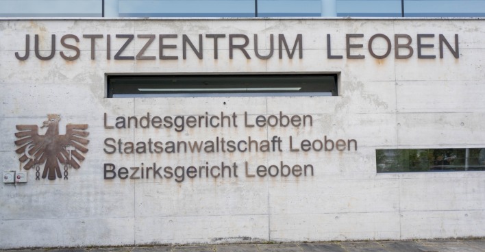 Zwei mutmaßlich radikalisierte Jugendliche sitzen wieder in Haft.