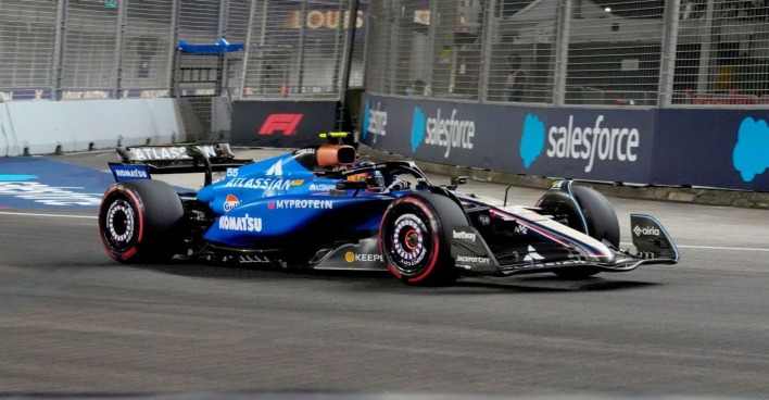 Marina Bay Street Circuit, Singapur, SGP, FIA, Formel 1, Grosser Preis von Singapur, Qualifikation, im Bild Carlos Sainz Jr. (ESP), Atlassian Williams Racing // Carlos Sainz Jr. (ESP)