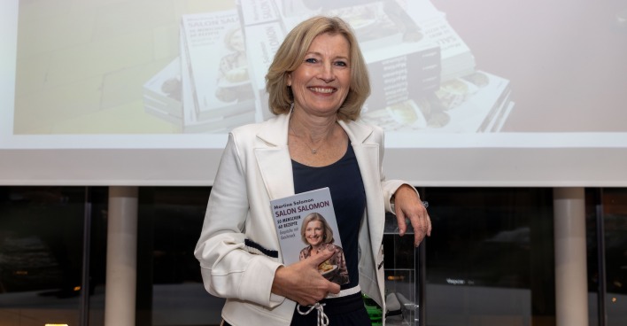 Porträt mit Buch