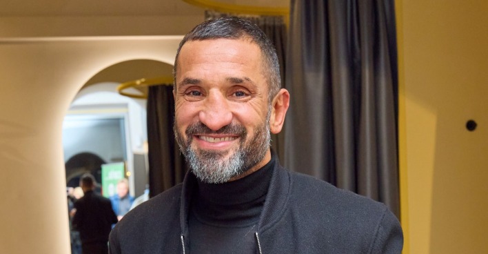 Fadi Merza lächelt