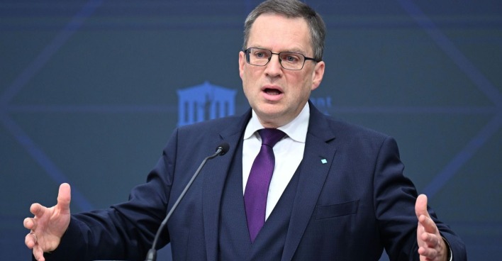 ÖVP-Klubobmann August Wöginger am Dienstag, 9. Dezember 2025, anl. der PK "Plenarvorschau" im Parlament in Wien