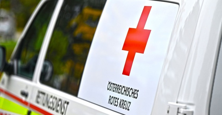 Rettungswagen des österreichischen Roten Kreuzes