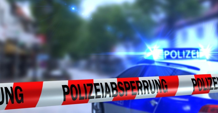 Absperrung und Blaulicht