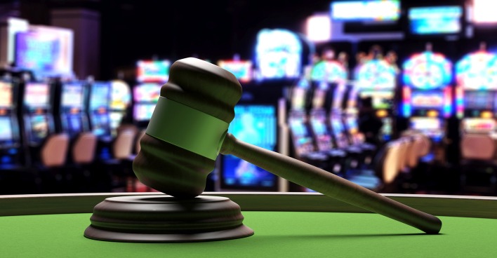 Casino mit Automaten | Credit: iStock.com/Rawf8
