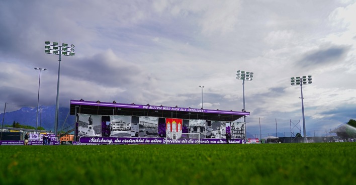 Fanchoreo von den Austria Salzburg Fans.
