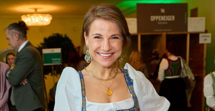 Kristina Sprenger / Kristina Sprenger hat auf dem Jägerball Markus Friesacher geküsst