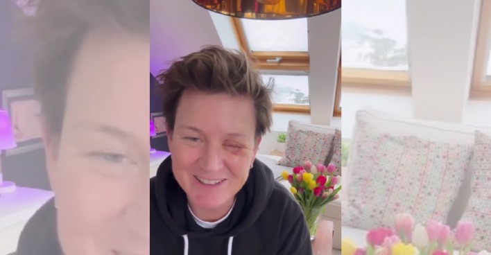 Moderatorin Andrea Plewig in einem Instagram-Reel, in dem sie einen schwarzen Hoodie trägt