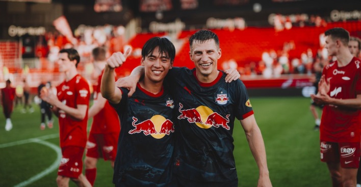 Kitano und Lainer prägten das Spiel gegen Brann Bergen mit Tempo und Technik.