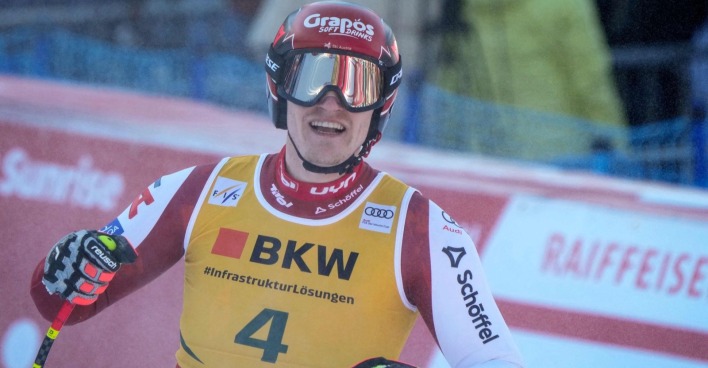 Stefan Babinsky im Zielraum des Lauberhorn Super-G in Wengen am 16.1.2026