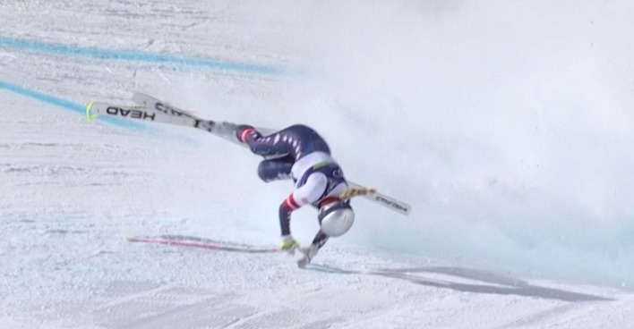 Lindsey Vonn stürzt auf der Olympia-Abfahrt in Cortina