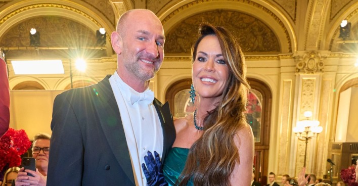 Martina Reuter mit ihrem Freund beim Wiener Opernball/ Martina Reuter hat einen Fehler im Instagram gemacht