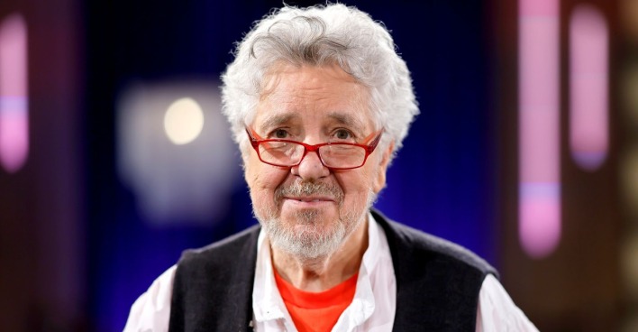 Moderator Michael Schanze deutlich schlanker bei seinem TV-Auftritt im Kölner Treff nach seinem massiven Gewichtsverlust