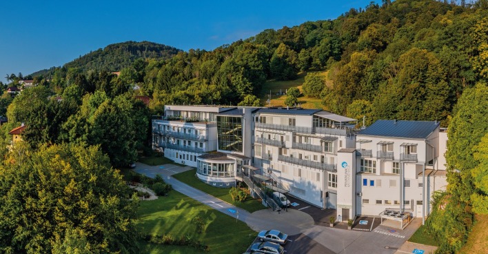 Außenansicht von der Privatklinik Kastanienhof | Credit: Privatklinik Kastanienhof