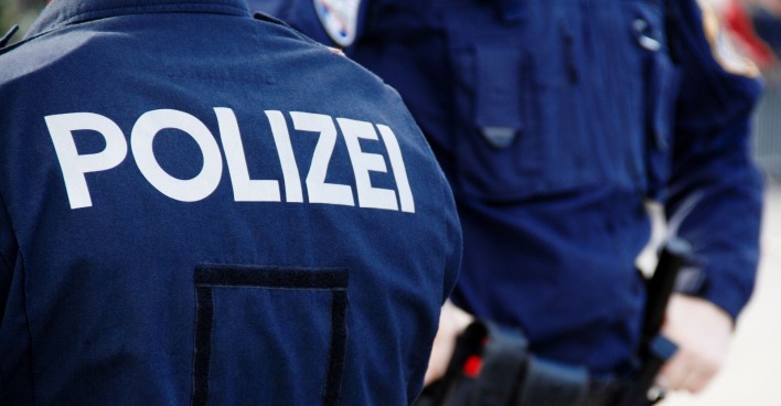 Polizei im Einsatz im Fall Fabian aus Güstrow – Staatsanwaltschaft erhebt Mordanklage gegen Ex-Freundin von Fabians Vater