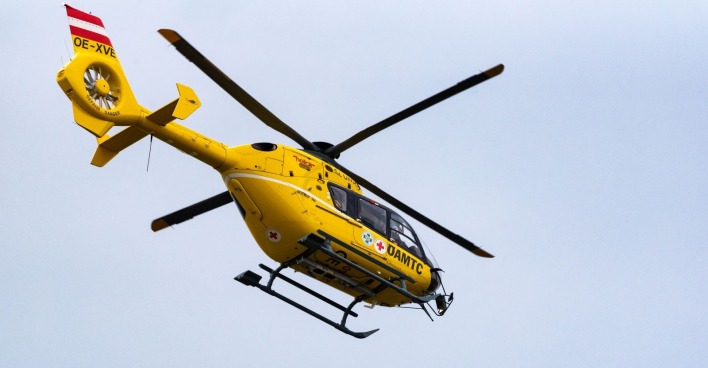 Rettungshubschrauber des ÖAMTC in der Luft