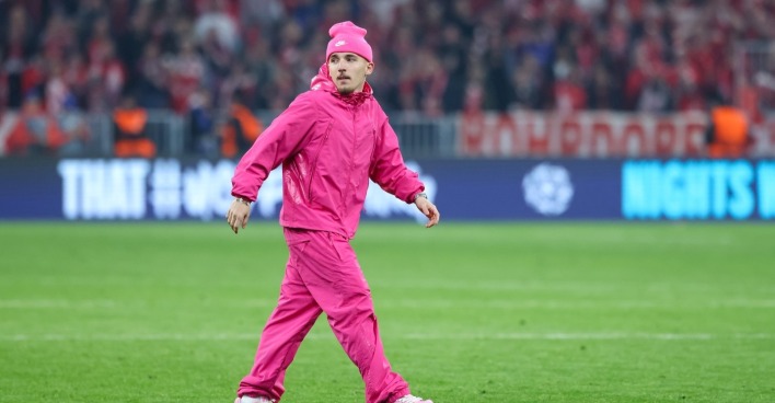 Lennart Karl während dem Spiel FC Bayern gegen Real Madrid.