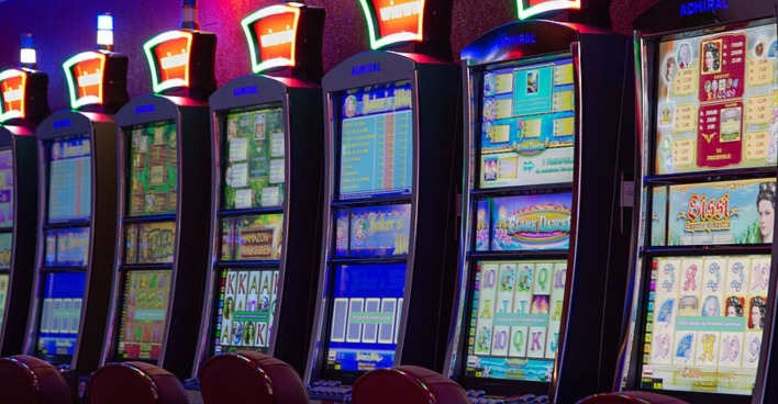 Blick auf Spielautomaten