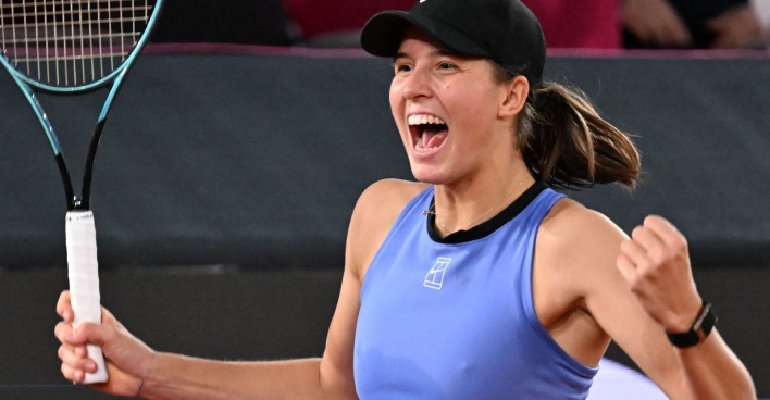 Lilli Tagger jubelt nach ihrem Sieg beim WTA-Turnier in Linz vor heimischem Publikum