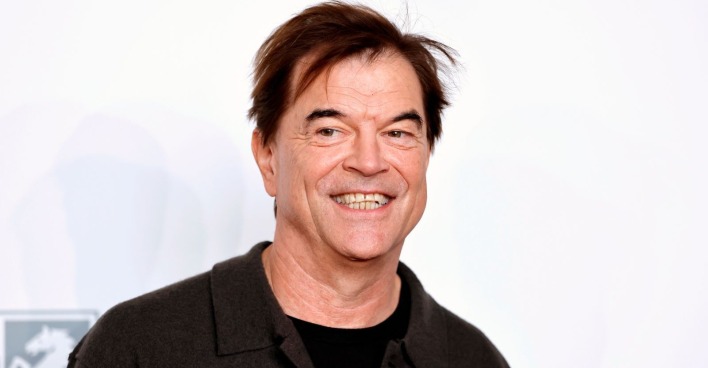 Campino von den Toten Hosen lächelt bei einem öffentlichen Auftritt in die Kamera. Der Sänger wurde mit 63 Jahren erneut Vater, das Campino Baby sorgte zuletzt für große Aufmerksamkeit.