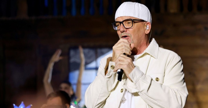 DJ Ötzi singt beim Releasekonzert seines Albums „Öha“ in Deutschland und sorgt mit einer emotionalen Liebeserklärung an Ehefrau Sonja für Aufmerksamkeit.