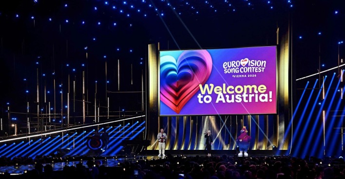 Bühne des ESC 2026 in Wien mit großem Eurovision-Screen während der Vorbereitungen auf das Finale von Felicia aus Schweden