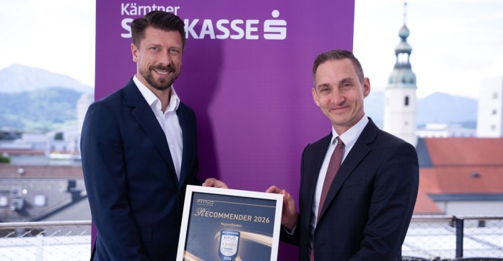 Kärntner Sparkasse erhält Recommender-Award 2026: Kevin Müller und Alexander Botscharow mit Auszeichnung