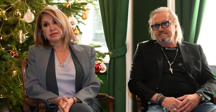 Carmen Geiss und Robert Geiss sprechen nach dem Horror-Flug der Geissens über die dramatischen Turbulenzen während des Unwetters über Deutschland.