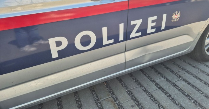 Außenansicht eines Polizeiwagens