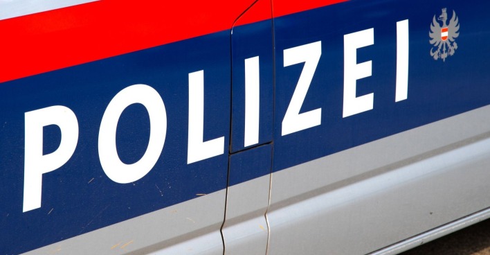 Außenansicht eines österreichischen Polizeiwagens