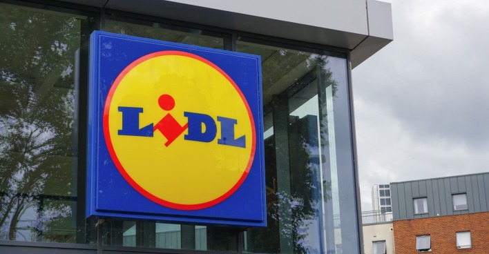 Lidl Filiale mit Logo – neue Themenwelten ersetzen Wochenaktionen im Non-Food-Bereich