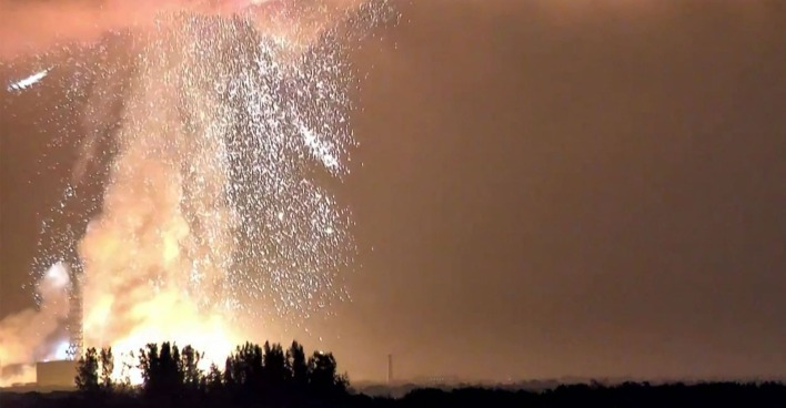 Blue Origin Rakete explodiert bei Test in Florida – riesiger Feuerball und Rauchwolke nach Zündung auf Startrampe sichtbar
