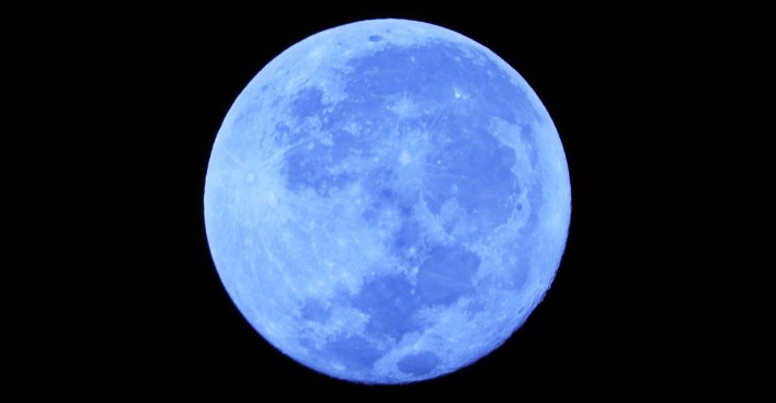 Vollmond Blue Moon Mai 2026 am Nachthimmel – zweiter Vollmond im Monat sichtbar
