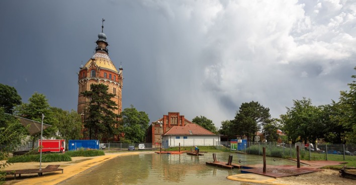 Gewitterwolken und Regenfront über Wien vor dem Wetterumschwung am Wochenende.