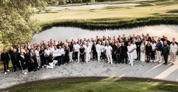 Gruppenfoto der Teilnehmer.