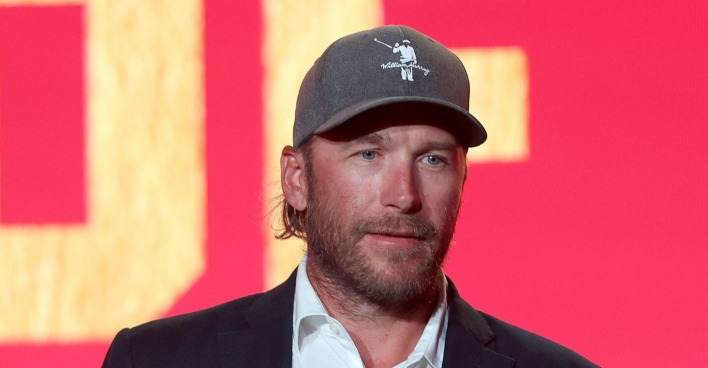 Bode Miller bei einem öffentlichen Auftritt mit Kappe und Sakko, Festnahme wegen Drogenfund in Idaho