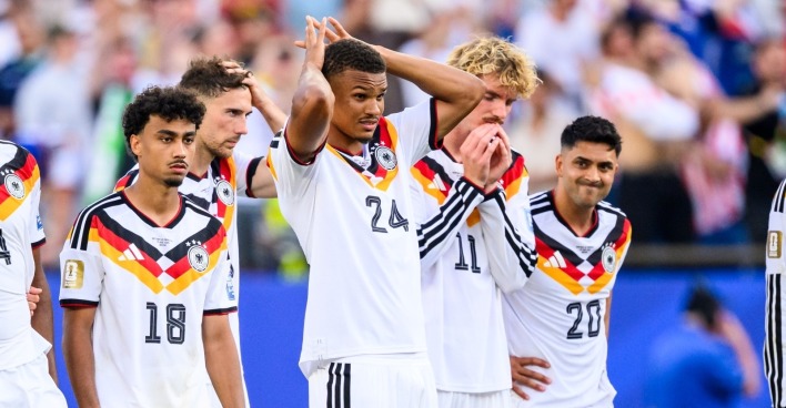 Deutsche Spieler enttäuscht nach dem Elfer-Aus gegen Paraguay bei der WM 2026.