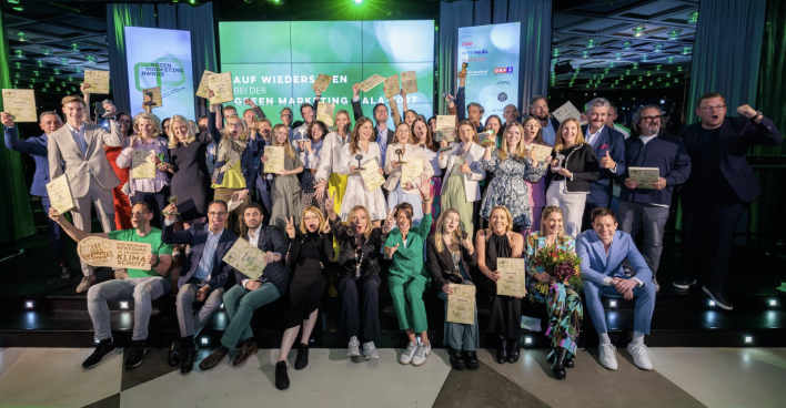 Gruppenbild der Veranstalter und aller Sieger des Green Marketing Award 2026