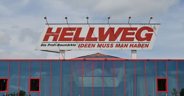 Außenansicht einer Hellweg-Filiale, welche durch die Insolvenz betroffen ist