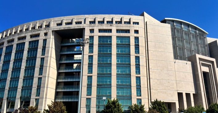 Gerichtsgebäude in Istanbul, in dem das Urteil nach dem Tod einer deutschen Familie gefällt wurde, die im Türkeiurlaub durch Insektizide vergiftet worden sein soll.