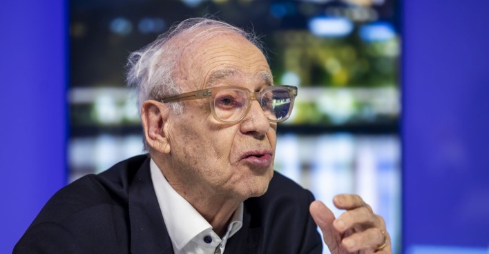 Jean Ziegler im Porträt bei einem Interview, Schweizer Soziologe und SP-Politiker