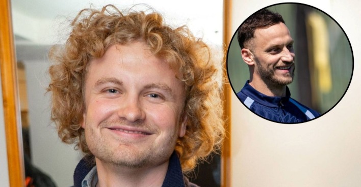 Kabarettist Paulus Bohl alias Dr. Bohl veröffentlicht nach dem Österreich-Sieg gegen Jordanien einen WM-Song für Marko Arnautovic. Der ÖFB-Star ist in einem Bildausschnitt rechts oben zu sehen.
