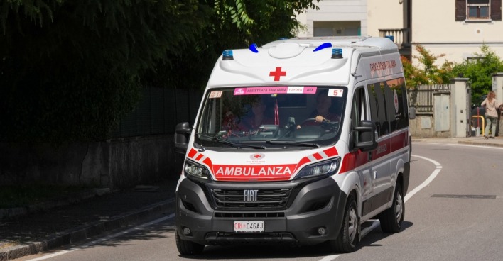Die Rettung in Italien bietet Soforthilfe an, Symbolbild für den Unfall von Peter Runggaldier.